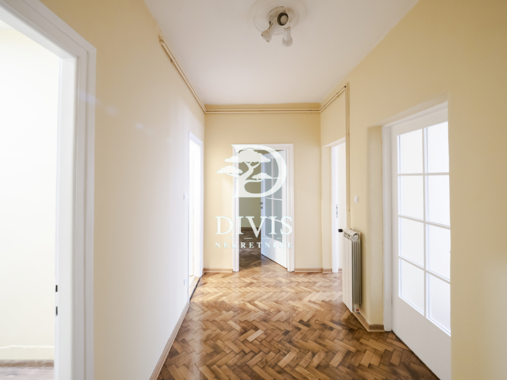 Slika 5 - Cetinjska, Četvorosoban stan na prodaju, 65m2, 350.000€