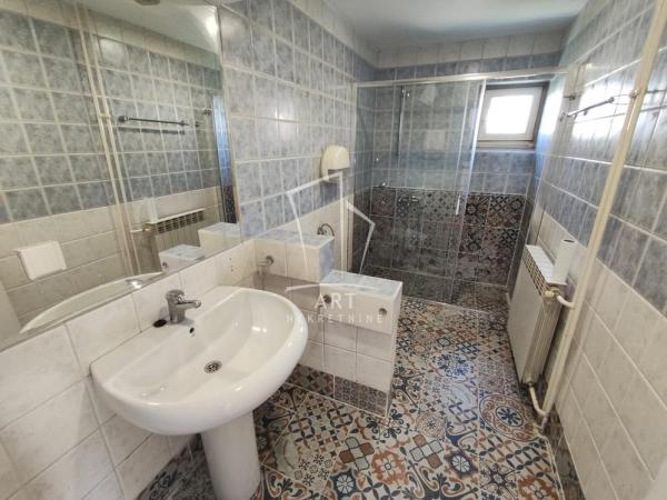 Slika 8 - Ulofa Palmea,  Kuća za izdavanje, 270m2, 1.600€
