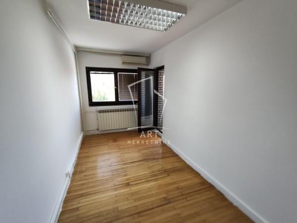 Slika 4 - Ulofa Palmea,  Kuća za izdavanje, 270m2, 1.600€