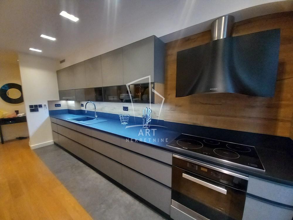 Slika 3 - Dositejeva, Trosoban stan za izdavanje, 84m2, 2.000€