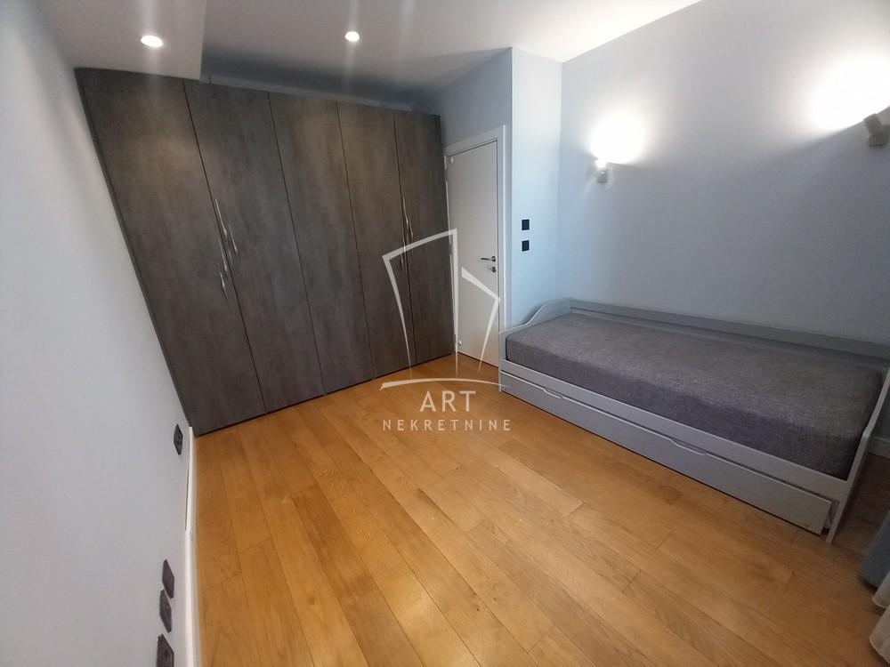 Slika 11 - Dositejeva, Trosoban stan za izdavanje, 84m2, 2.000€
