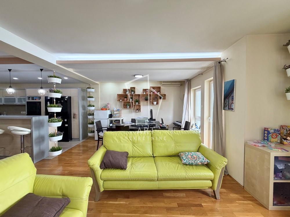 Slika 2 - Đevđelijska, Četvorosoban stan na prodaju, 157m2, 375.000€