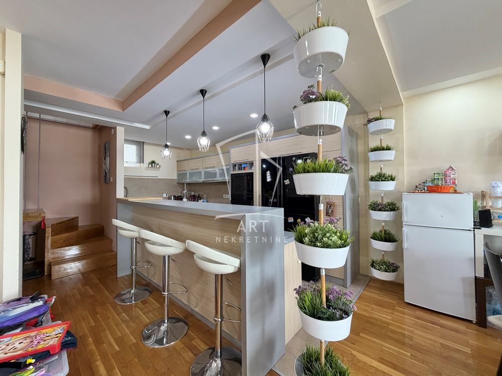 Slika 5 - Đevđelijska, Četvorosoban stan na prodaju, 157m2, 375.000€
