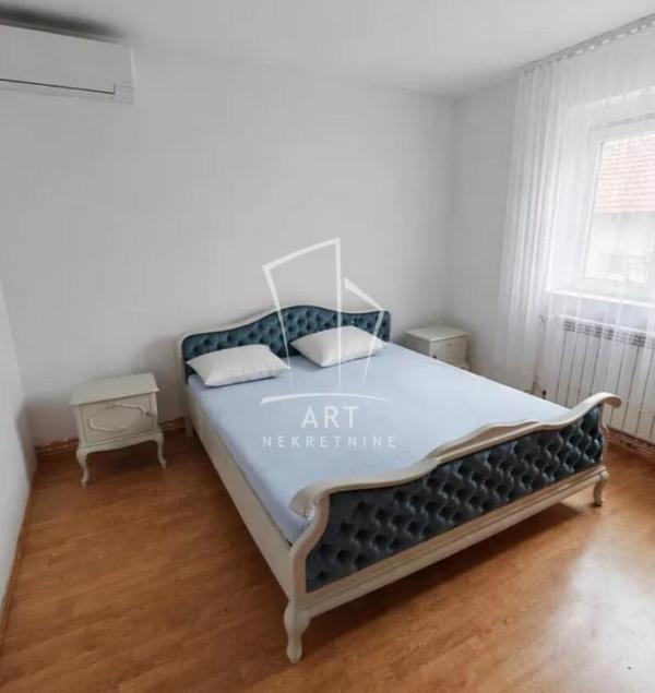 Slika 1 - Kneza Žike Mihajlovića, Trosoban stan za izdavanje, 77m2, 600€