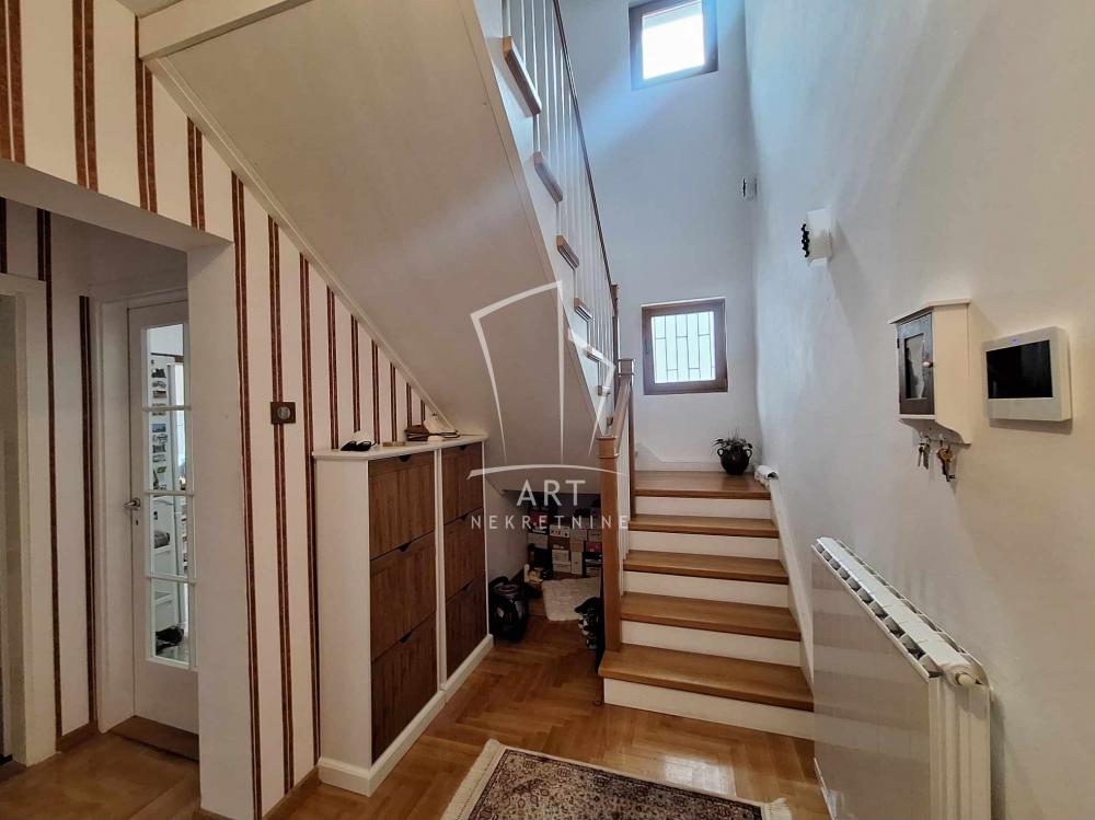 Slika 2 - Bože Jankovića, Četvorosoban stan za izdavanje, 92m2, 1.500€