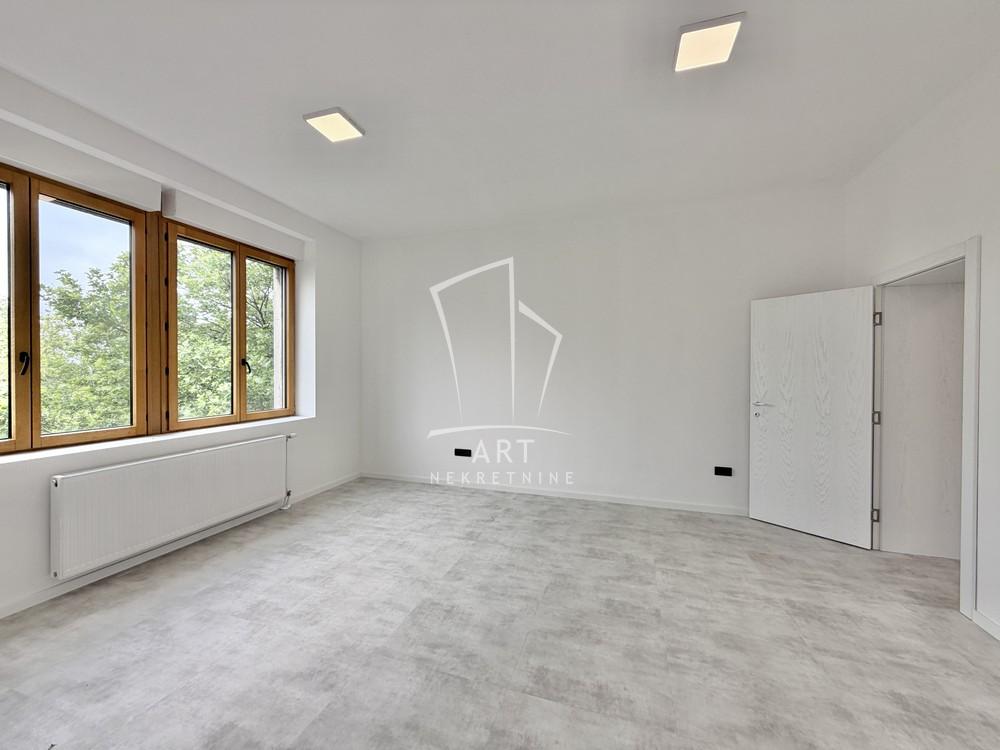 Slika 4 - Bulevar Kralja Aleksandra, Četvorosoban stan na prodaju, 103m2, 570.000€