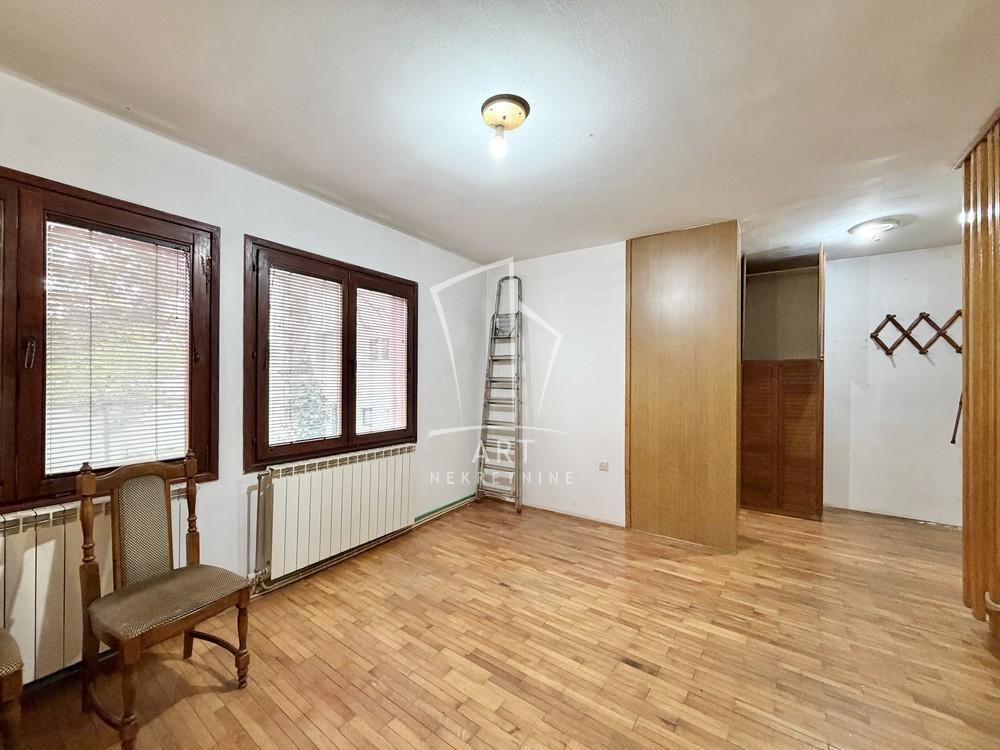 Slika 1 - Zrmanjska, Dvoiposoban stan na prodaju, 55m2, 130.000€