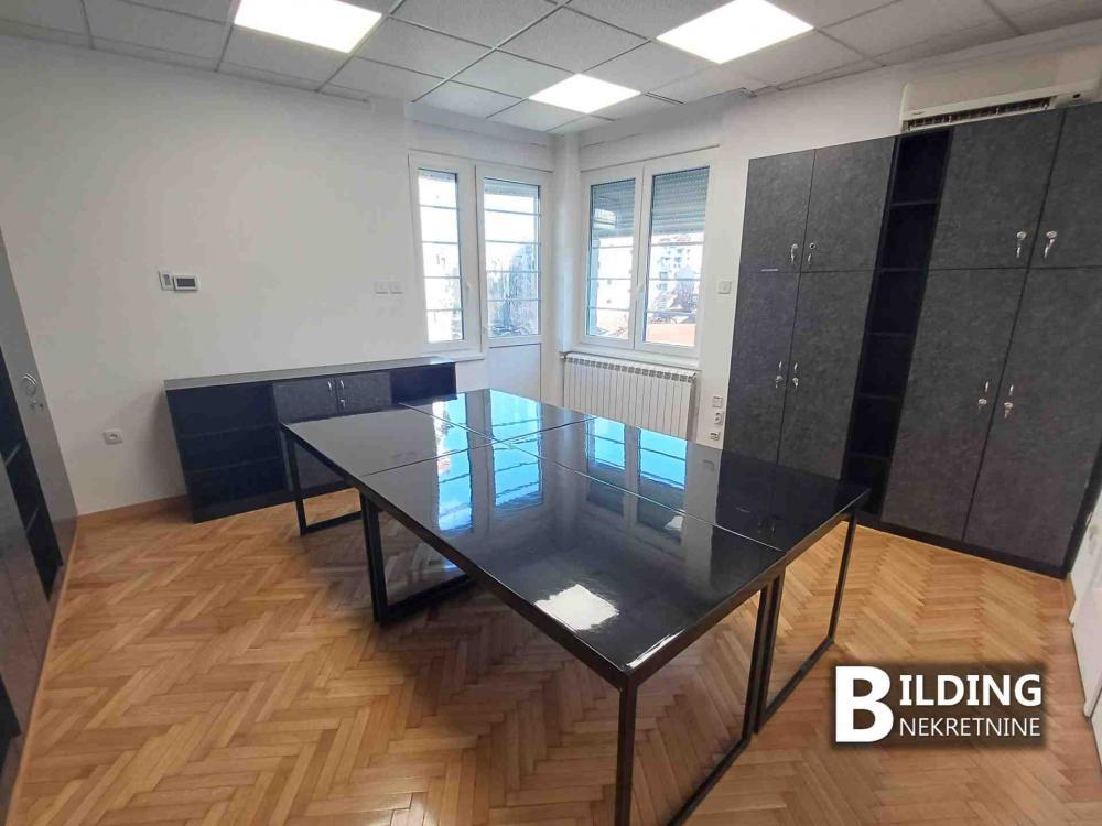 Glavna slika -Bulevar Despota Stefana,  Lokal za izdavanje, 135m2, 1.300€