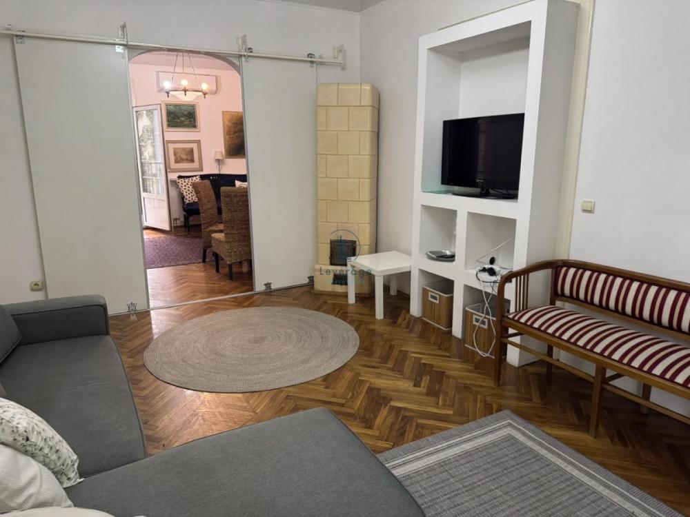 Slika 1 - 27. marta, Četvorosoban stan za izdavanje, 115m2, 1.200€
