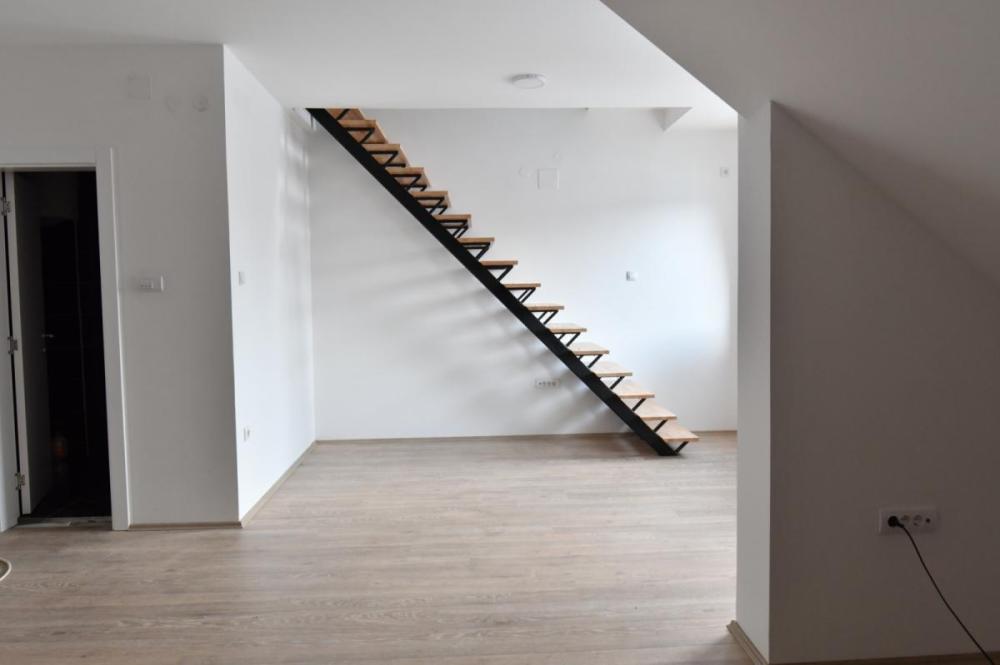 Slika 10 - Ratarska, Trosoban stan na prodaju, 77m2, 108.000€
