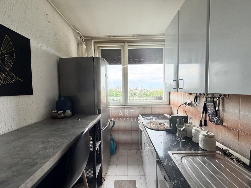 Slika 3 - Pariske komune, Jednoiposoban stan na prodaju, 35m2, 160.000€