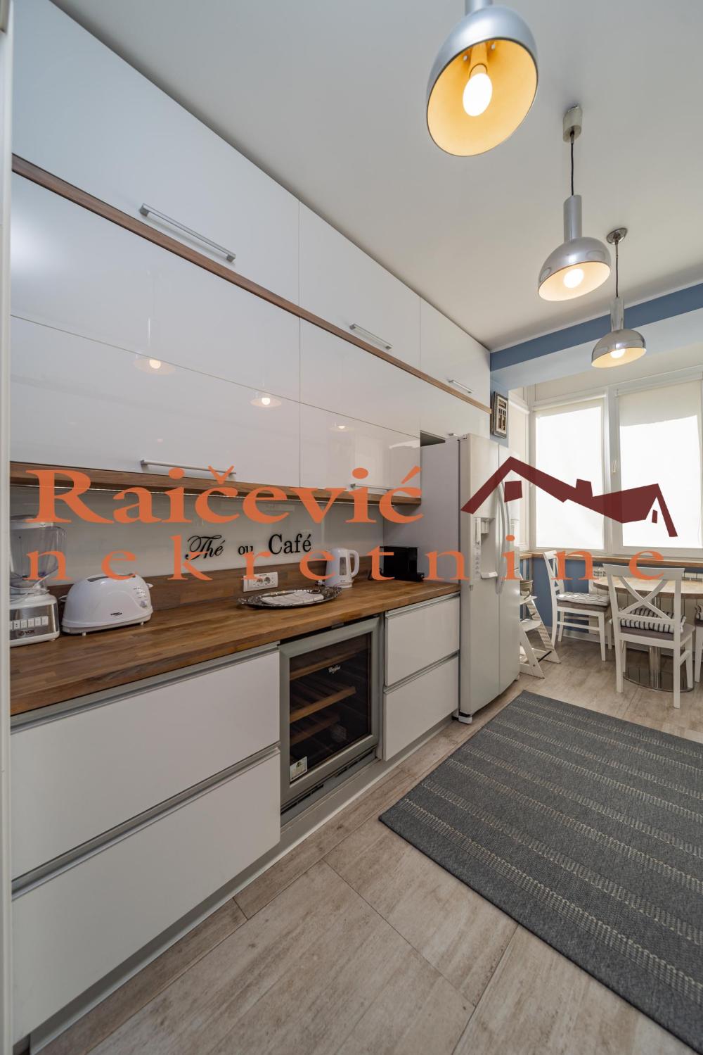 Slika 8 - Cetinjska, Trosoban stan na prodaju, 80m2, 399.000€