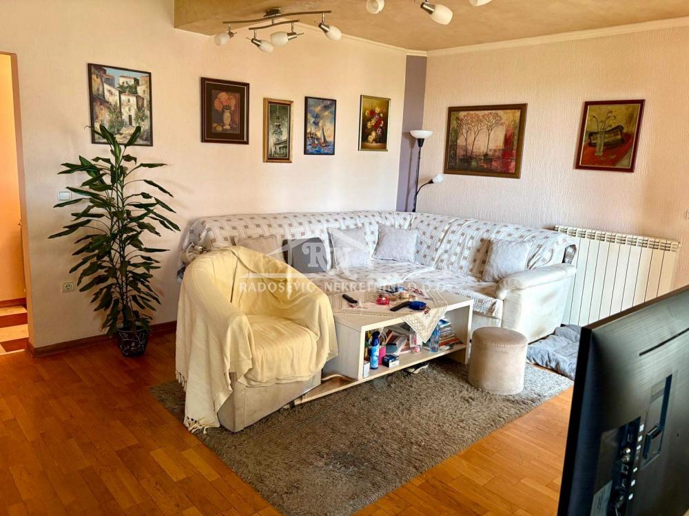 Slika 2 - Baš-Čelika, Četvorosoban stan na prodaju, 89m2, 170.000€