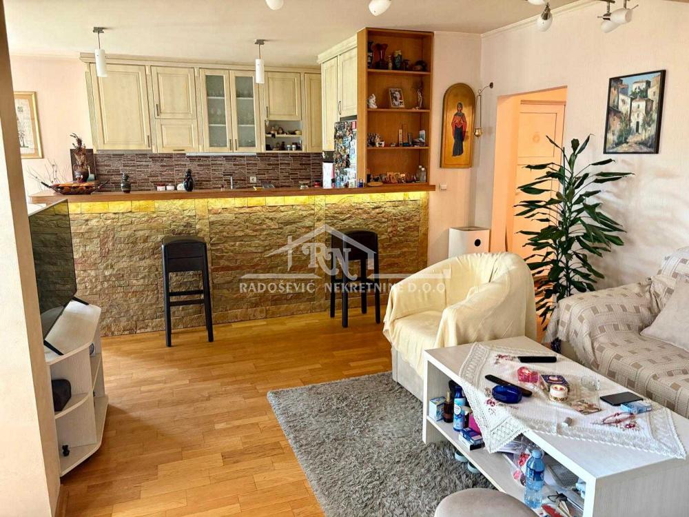 Slika 3 - Baš-Čelika, Četvorosoban stan na prodaju, 89m2, 170.000€