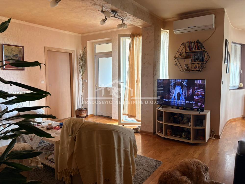 Slika 4 - Baš-Čelika, Četvorosoban stan na prodaju, 89m2, 170.000€