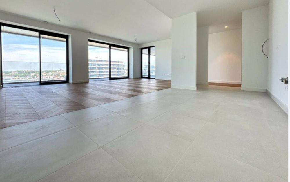 Slika 4 - Hercegovačka, Četvorosoban stan na prodaju, 176m2, 1.510.000€