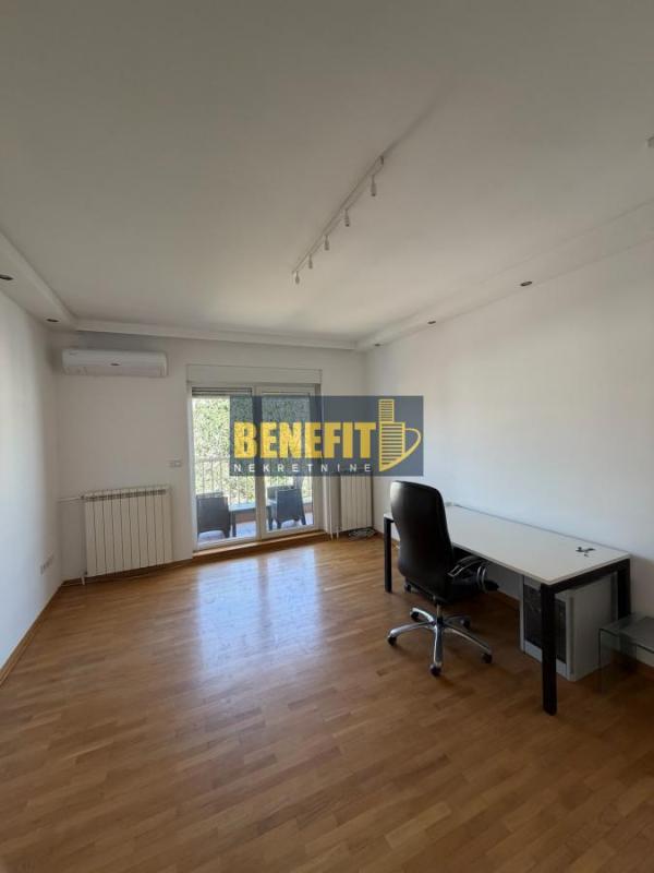 Slika 2 - Dvosoban stan za izdavanje, 50m2, 800€