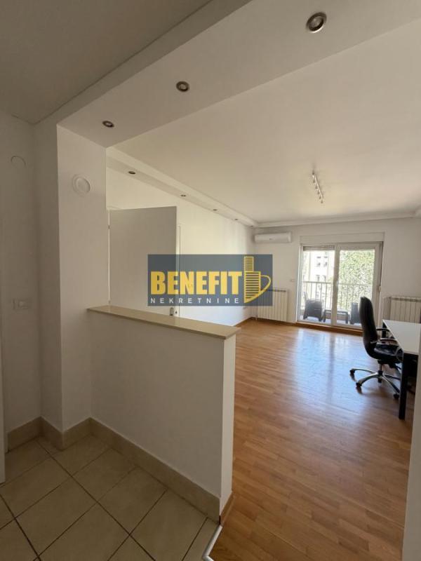 Slika 1 - Dvosoban stan za izdavanje, 50m2, 800€