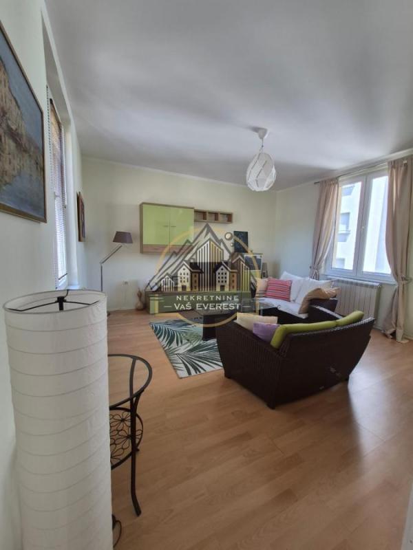 Slika 1 - Dvoiposoban stan na prodaju, 60m2, 220.000€