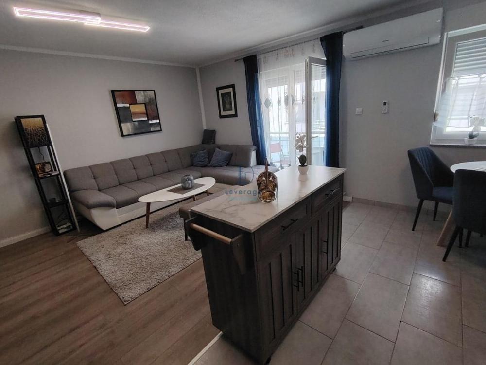 Slika 1 - Ugrinovački put 19. deo, Trosoban stan za izdavanje, 60m2, 500€