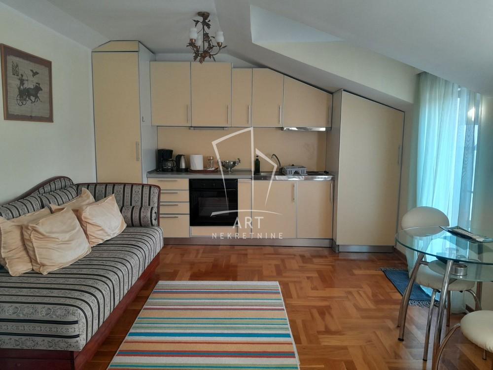 Slika 1 - Kolubarska, Dvosoban stan za izdavanje, 64m2, 550€