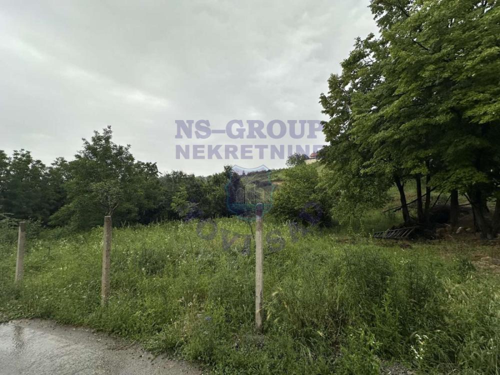 Slika 1 -  Plac na prodaju, sremska kamenica , 41.200€