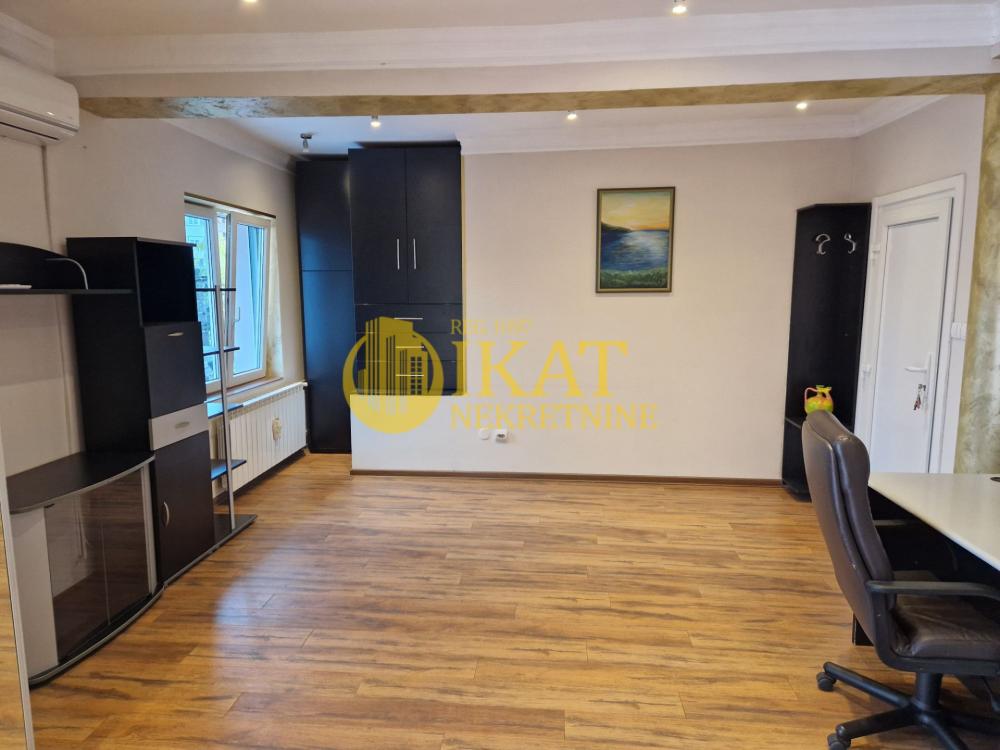 Slika 2 - Radoja Dakića,  Lokal za izdavanje, 33m2, 350€