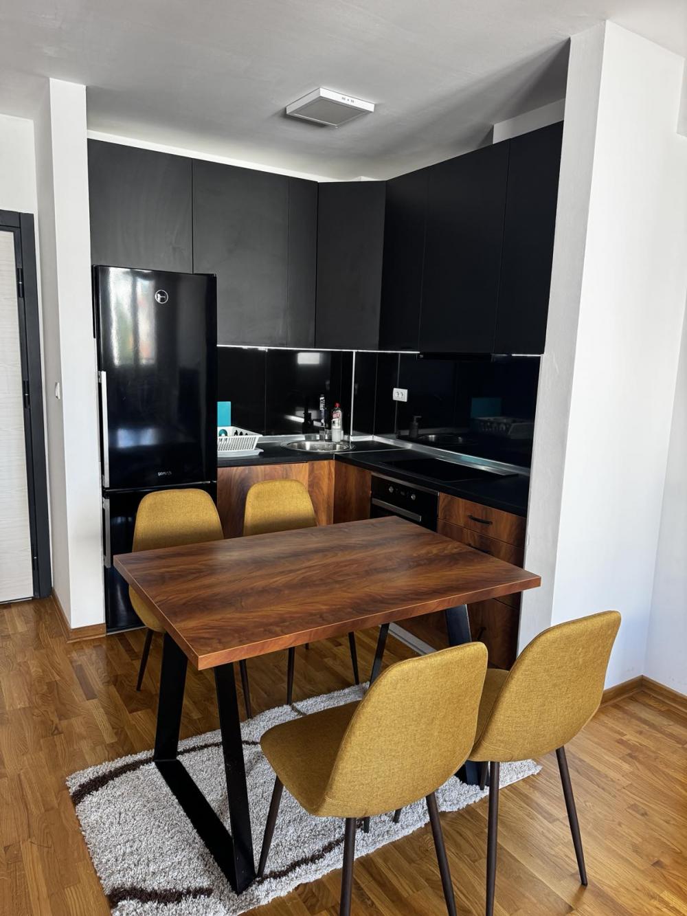 Slika 2 - Krfska, Trosoban stan za izdavanje, 50m2, 700€
