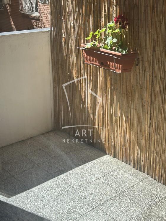 Slika 11 - Jovana Ćirilova, Dvoiposoban stan za izdavanje, 69m2, 800€