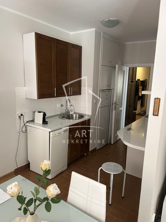 Slika 3 - Jovana Ćirilova, Dvoiposoban stan za izdavanje, 69m2, 800€