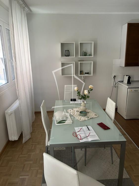 Slika 1 - Jovana Ćirilova, Dvoiposoban stan za izdavanje, 69m2, 800€