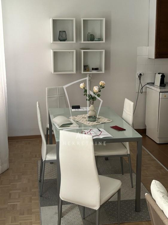 Slika 2 - Jovana Ćirilova, Dvoiposoban stan za izdavanje, 69m2, 800€