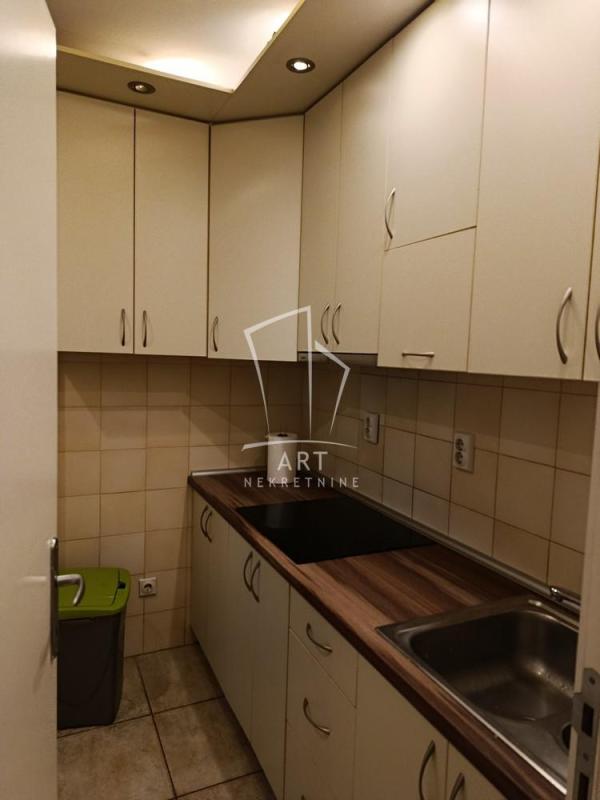 Slika 3 - Metohijska, Četvorosoban stan za izdavanje, 103m2, 850€