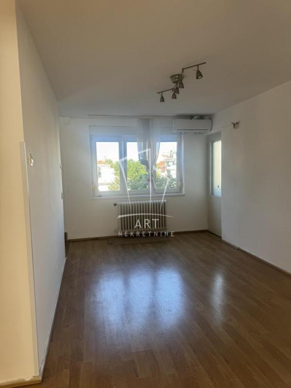 Slika 1 - 27. marta, Dvoiposoban stan za izdavanje, 57m2, 700€