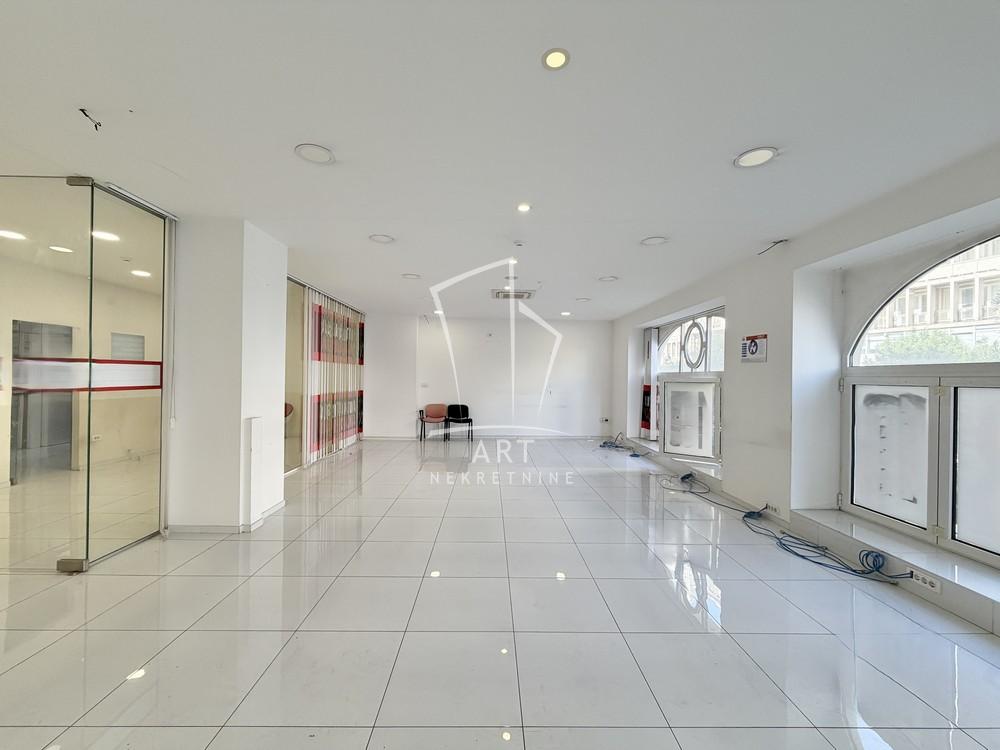 Slika 1 - Terazije,  Lokal na prodaju, 179m2, 1.200.000€