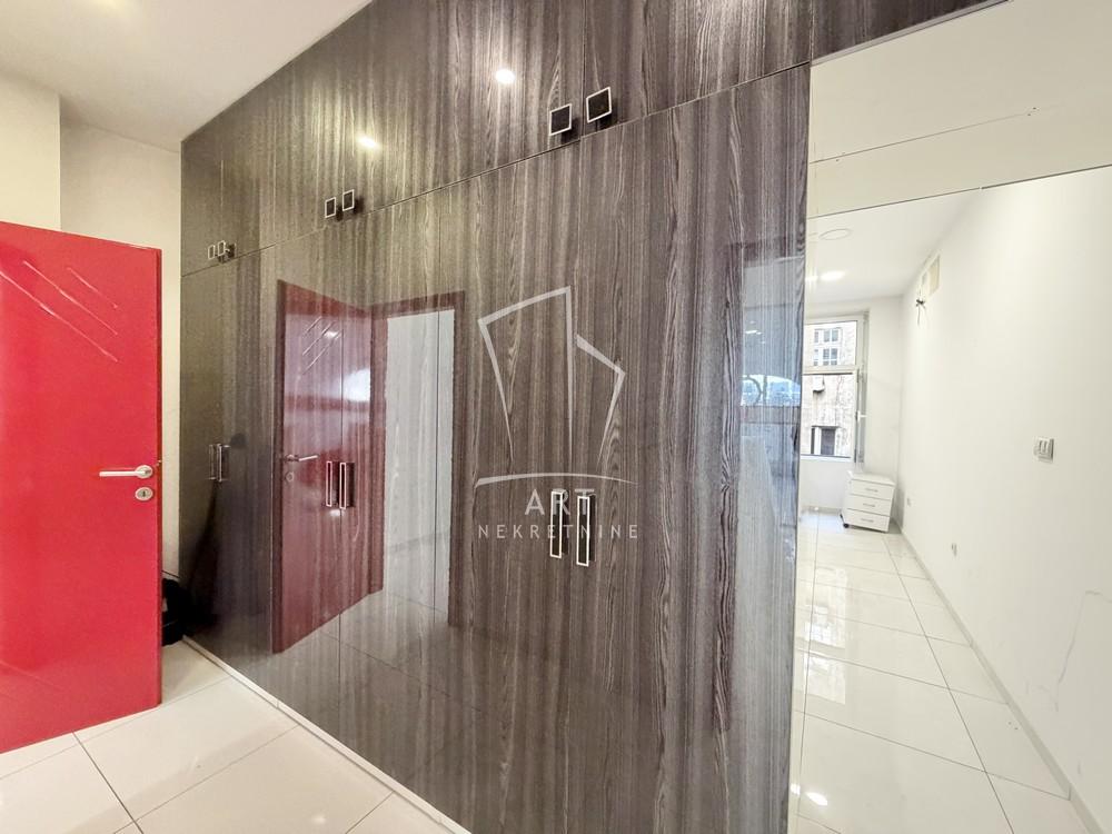 Slika 9 - Terazije,  Lokal za izdavanje, 179m2, 4.900€