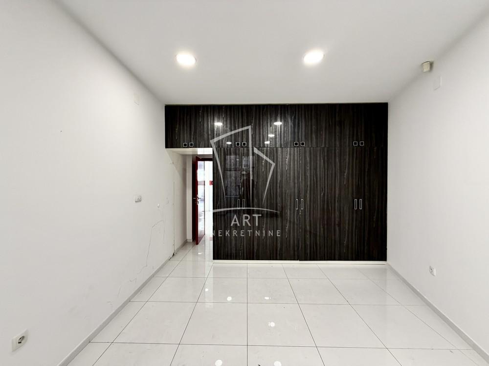 Slika 3 - Terazije,  Lokal za izdavanje, 179m2, 4.900€