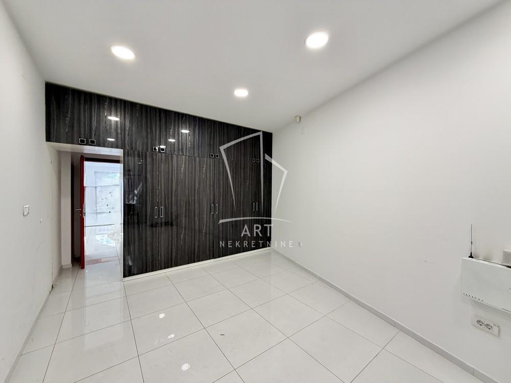 Slika 4 - Terazije,  Lokal za izdavanje, 179m2, 4.900€