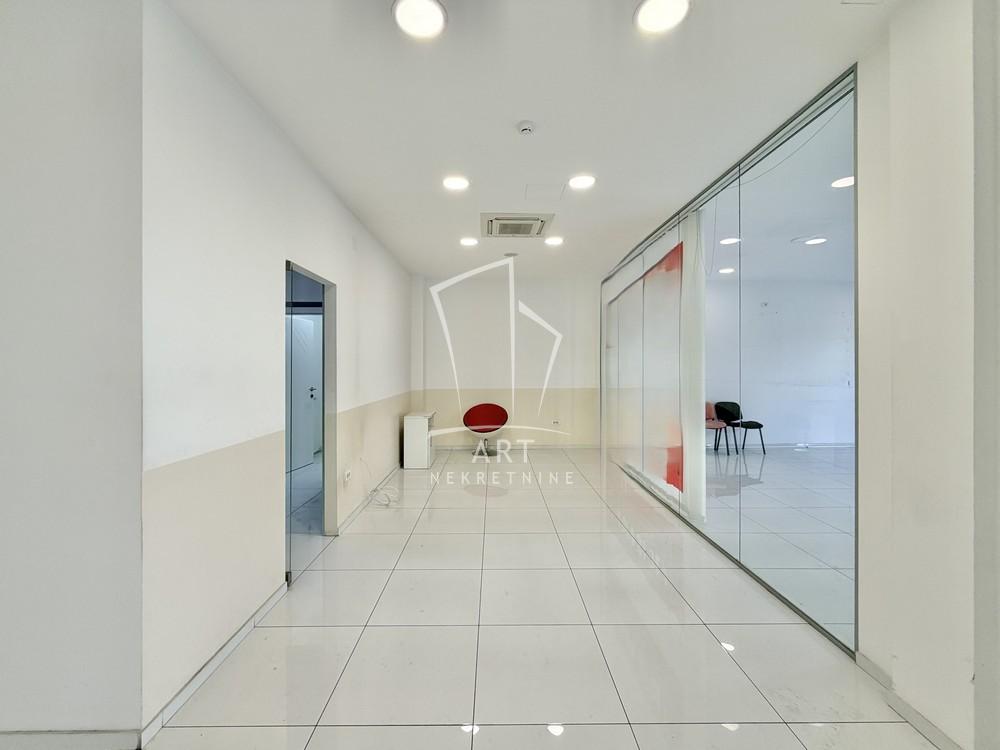 Slika 8 - Terazije,  Lokal za izdavanje, 179m2, 4.900€