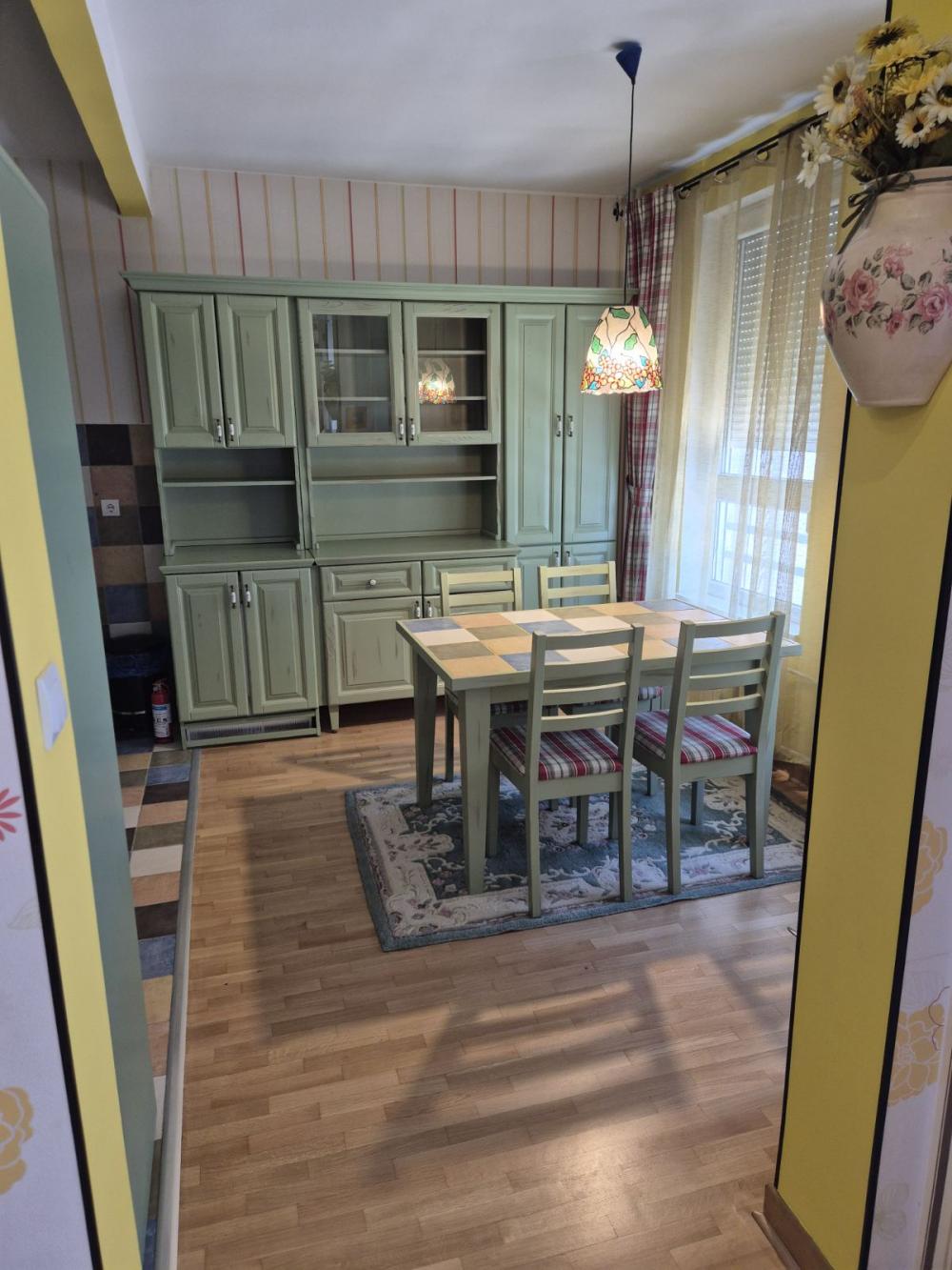 Slika 7 - Jurija Gagarina, Trosoban stan za izdavanje, 102m2, 1.400€