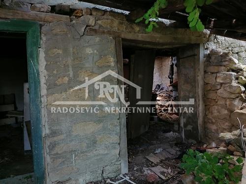 Slika 2 - Alekse Žujovića,  Kuća na prodaju, 54m2, 34.000€