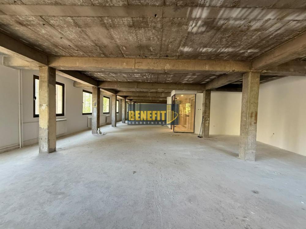 Slika 4 -  Lokal za izdavanje, 200m2, 2.400€