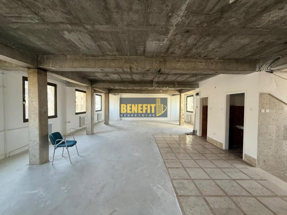 Slika 3 -  Lokal za izdavanje, 200m2, 2.400€