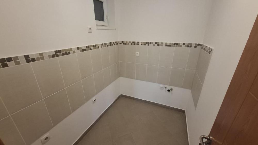 Slika 8 - Dvosoban stan za izdavanje, 67m2, 500€