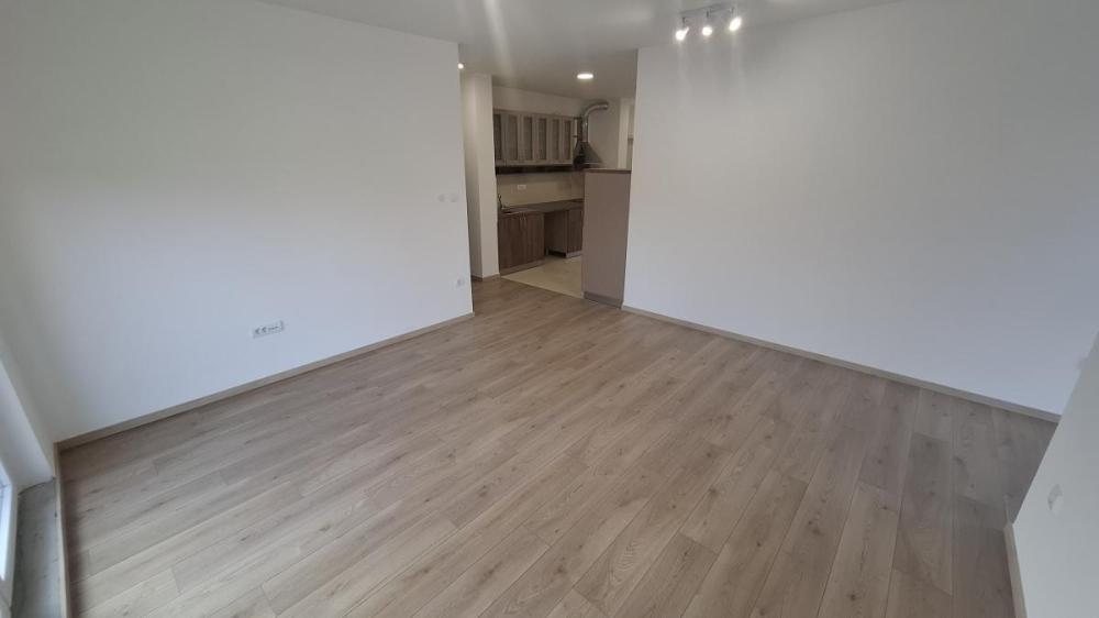 Slika 4 - Četvorosoban stan za izdavanje, 88m2, 600€