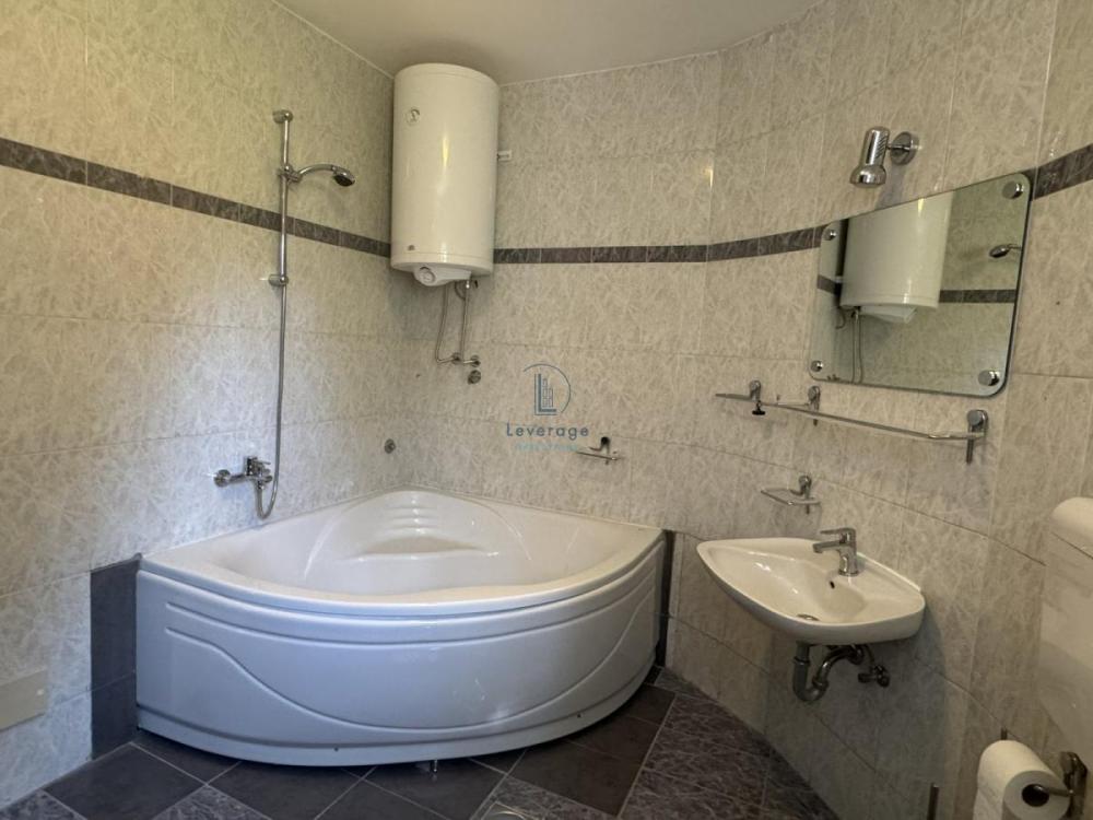 Slika 10 -  Kuća za izdavanje, 290m2, 2.500€