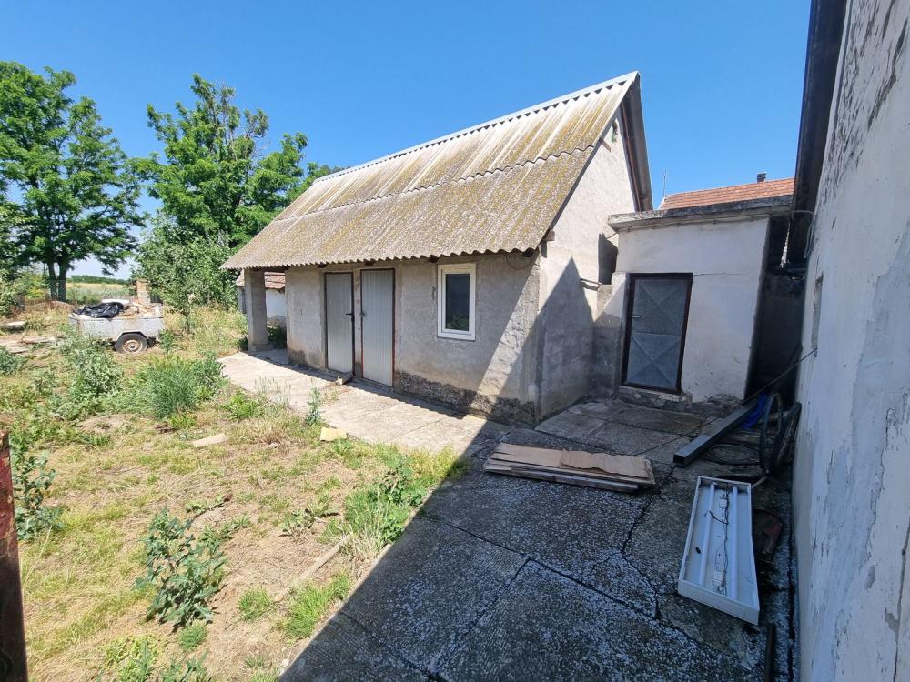 Slika 1 -  Kuća na prodaju, 210m2, 74.270€