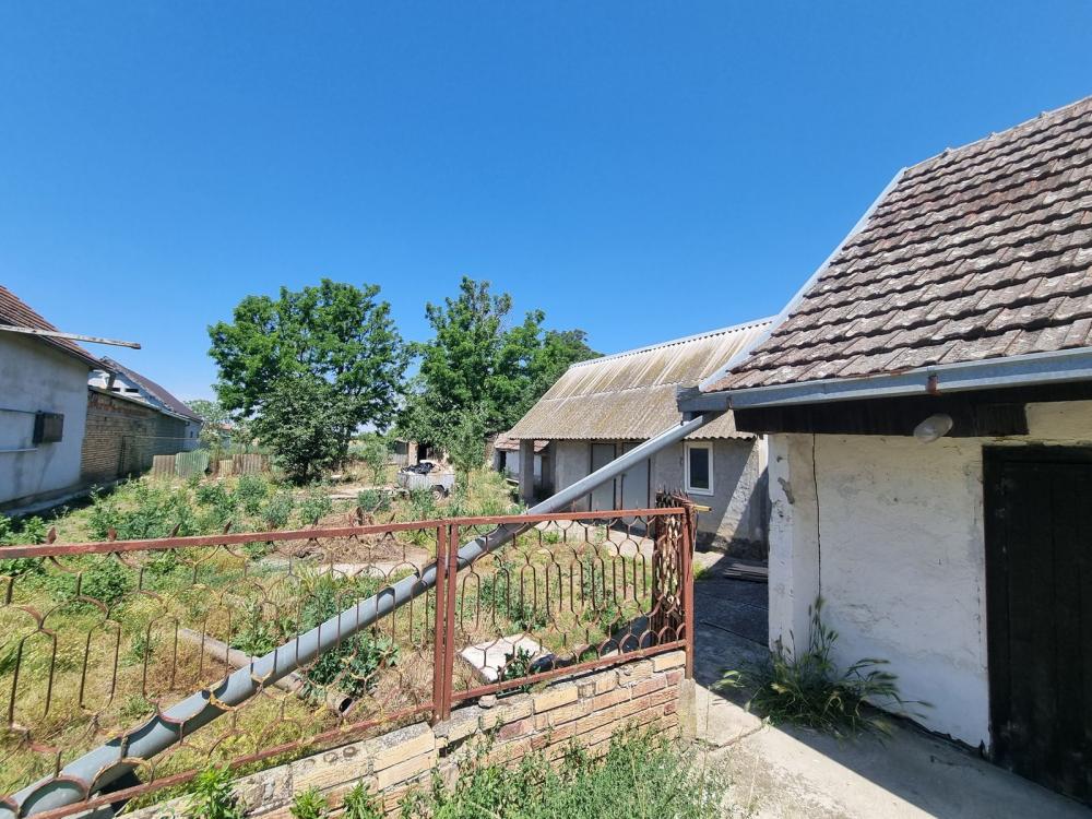 Slika 2 -  Kuća na prodaju, 210m2, 74.270€