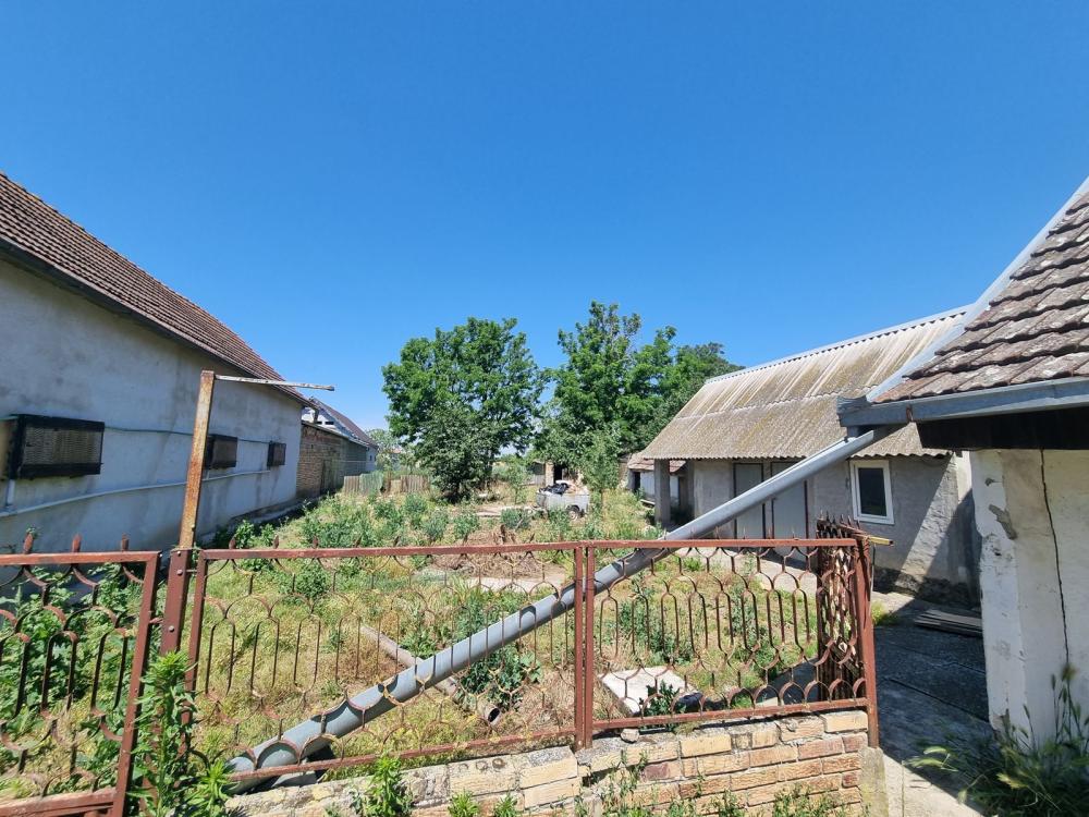 Slika 3 -  Kuća na prodaju, 210m2, 74.270€