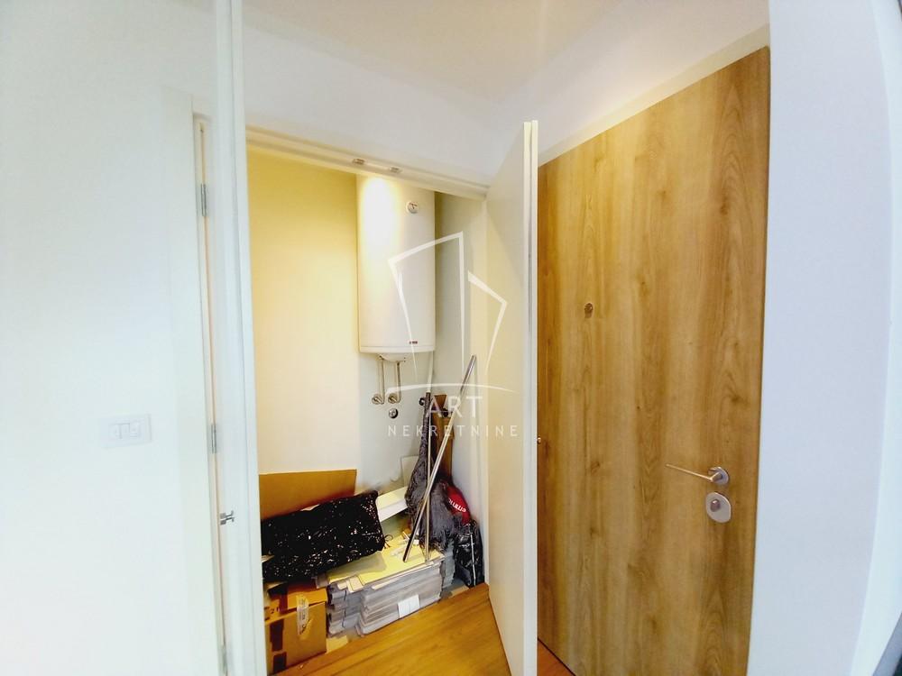 Slika 9 - Bulevar Vudroa Vilsona, Trosoban stan za izdavanje, 74m2, 1.300€